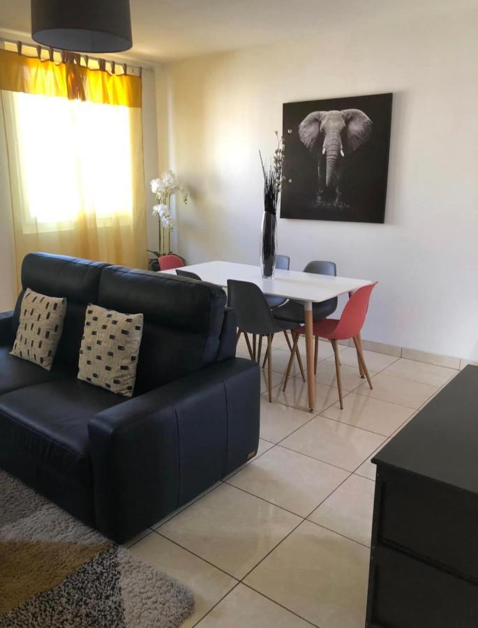 Grand Logement A 300 Metres De La Gare Mantes-la-Jolie Exteriér fotografie